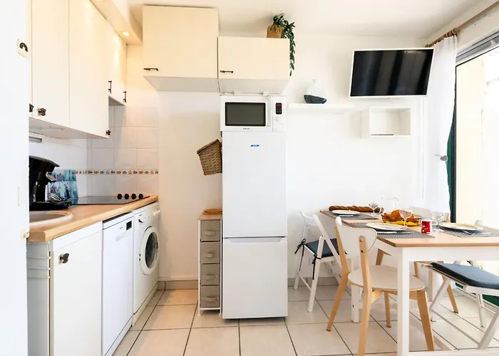 Cap Ocean-8 By Interhome Daire